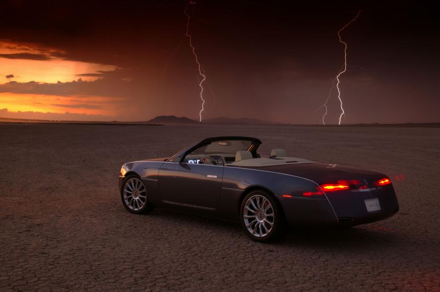  Lincoln Mark X Concept 2004 года  (фото 9 из 40)